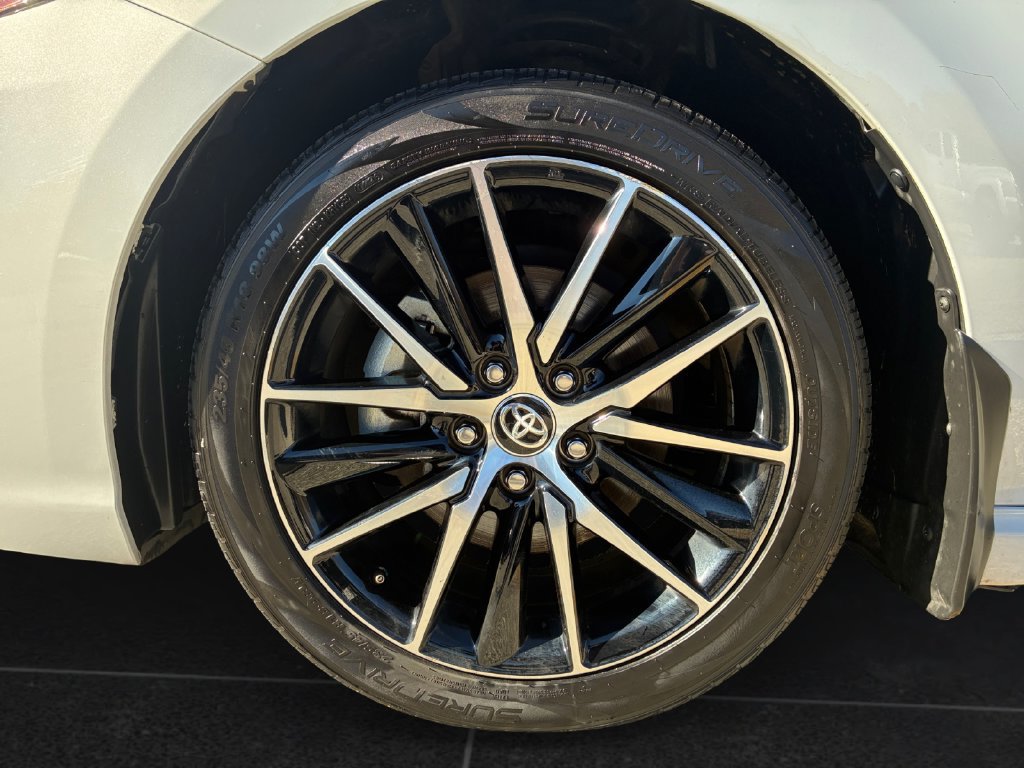 Used 2024 Toyota Camry SE w/ Cold Weather Package FWD image 10