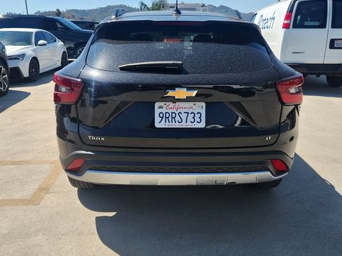 Used 2025 Chevrolet Trax LT FWD image 5