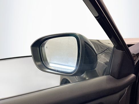 Used 2025 Nissan Rogue SV image 16