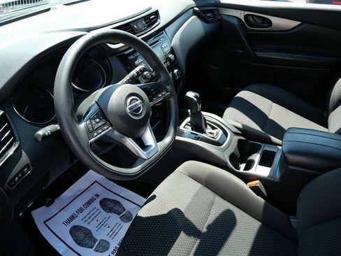 Used 2017 Nissan Rogue Sport S w/ S Appearance Package FWD image 12