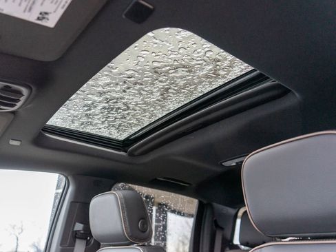 New 2026 GMC Canyon Denali image 12