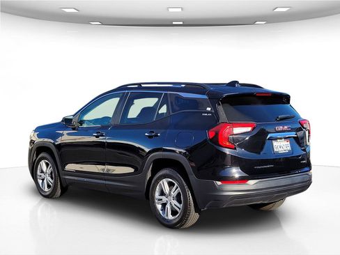 Used 2024 GMC Terrain SLE w/ Driver Convenience Package AWD/4WD image 8