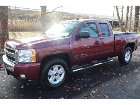 Used 2008 Chevrolet Silverado 1500 LT w/ Power Pack Plus image 2