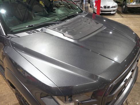 Used 2018 Ford F150 Raptor w/ Equipment Group 802A Luxury image 18