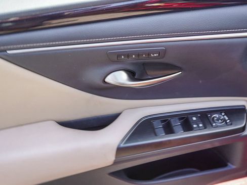 Used 2020 Lexus ES 350 w/ Premium Package FWD image 18