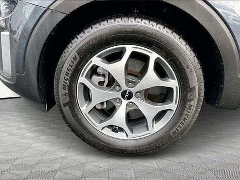 Used 2022 Kia Telluride EX image 23