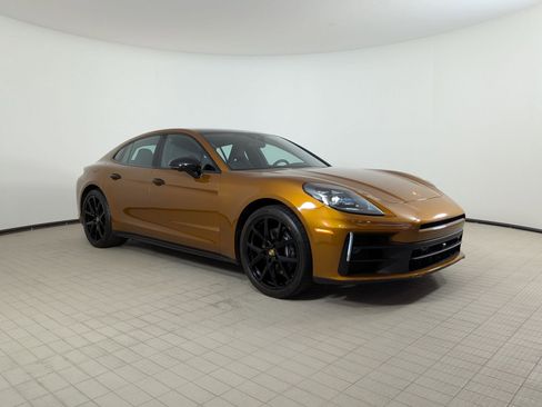 Used 2024 Porsche Panamera image 7