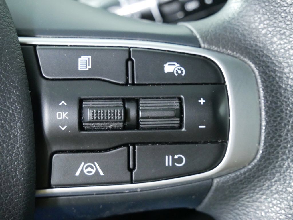 Used 2023 Kia Sportage LX AWD/4WD image 29