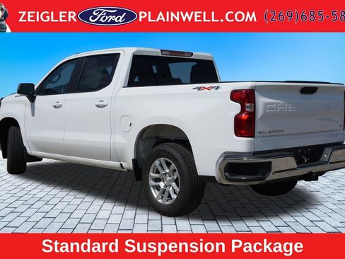 Used 2023 Chevrolet Silverado 1500 LT AWD/4WD image 3