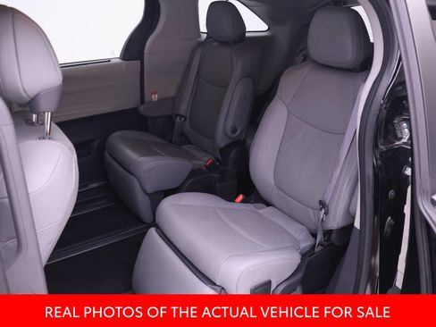 Certified 2023 Toyota Sienna Limited AWD/4WD image 9
