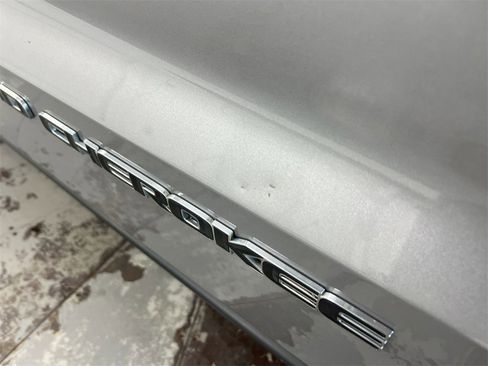 Used 2020 Jeep Grand Cherokee Laredo w/ 18" Wheel & 8.4" Radio Group image 29