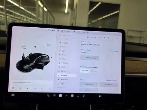 Used 2019 Tesla Model 3 Mid Range RWD image 15
