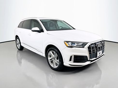 Used 2022 Audi Q7 3.0T Premium Plus w/ Premium Plus Package AWD/4WD image 3