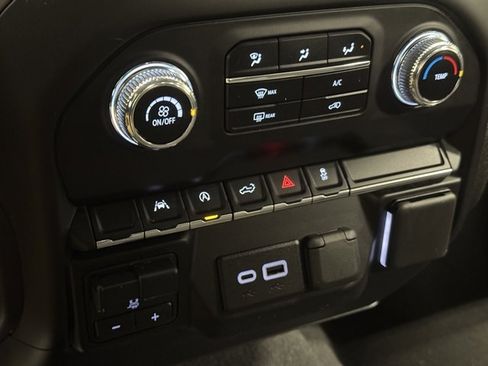 Used 2023 GMC Sierra 1500 Pro w/ Graphite Edition image 21