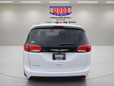 New 2026 Chrysler Voyager LX image 4