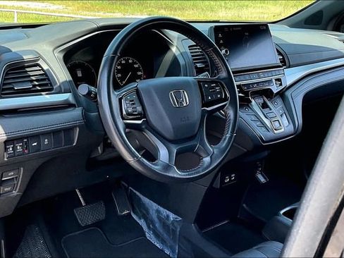 Used 2025 Honda Odyssey Sport-L image 17