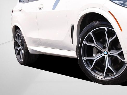 Used 2020 BMW X5 xDrive40i w/ M Sport Package AWD/4WD image 3