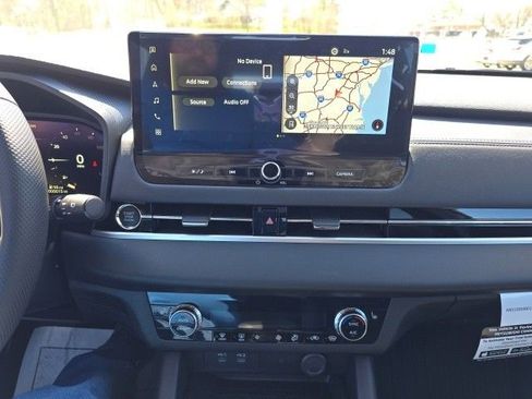 New 2025 Mitsubishi Outlander SE image 16