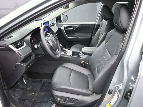 Certified 2025 Toyota RAV4 XLE Premium image 19