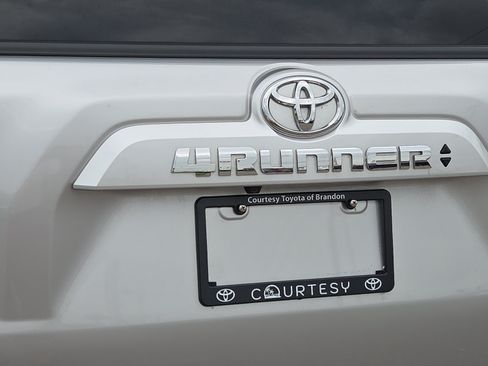 Certified 2022 Toyota 4Runner SR5 RWD image 10