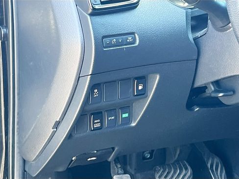 Used 2018 Nissan Rogue S AWD/4WD image 10