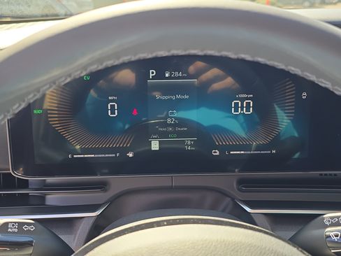 New 2026 Kia Carnival EX FWD image 33