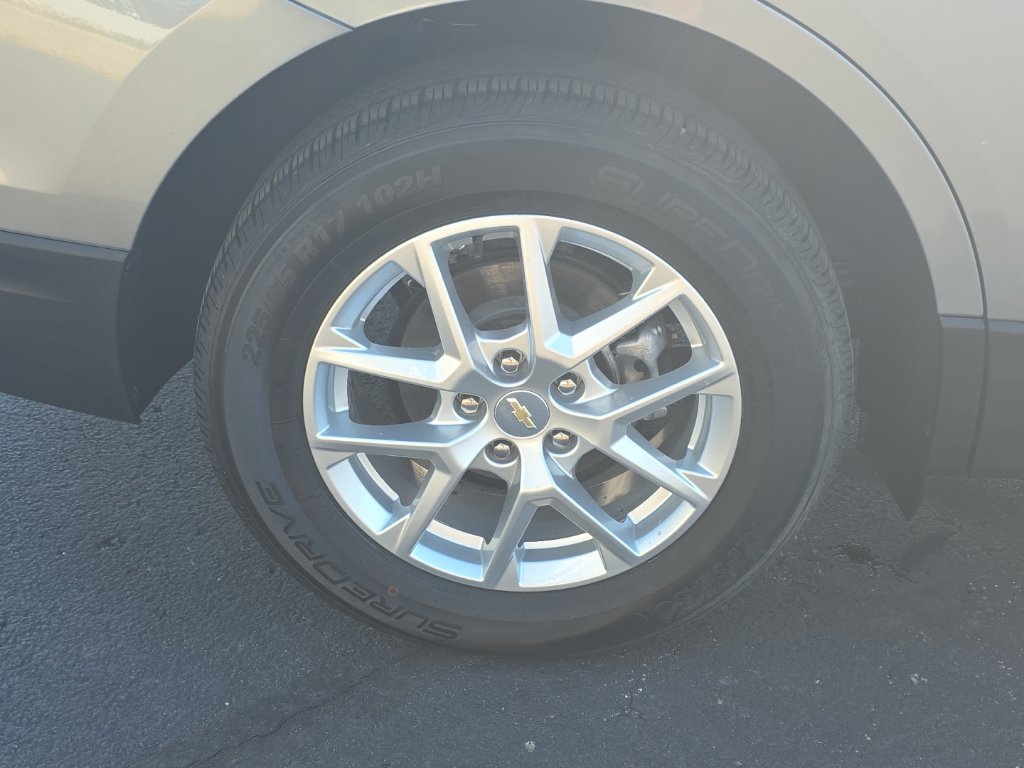 Used 2024 Chevrolet Equinox LT AWD/4WD image 17