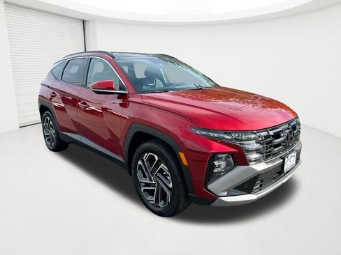 Used 2025 Hyundai Tucson Limited AWD/4WD image 3