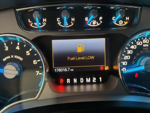 Used 2014 Ford F150 Platinum image 10