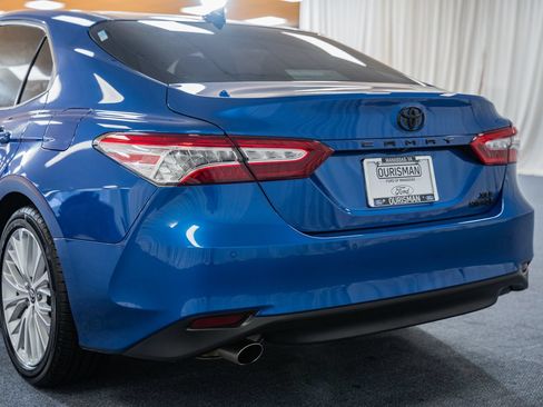 Used 2020 Toyota Camry XLE w/ Driver Assist Package FWD image 6