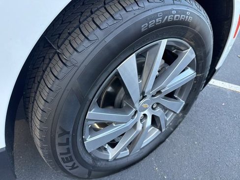 Certified 2023 Chevrolet Equinox Premier image 32