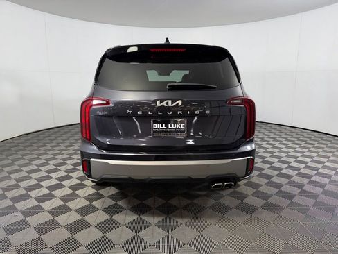 Used 2025 Kia Telluride S image 8