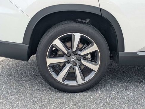 Used 2025 Honda Pilot Elite image 11
