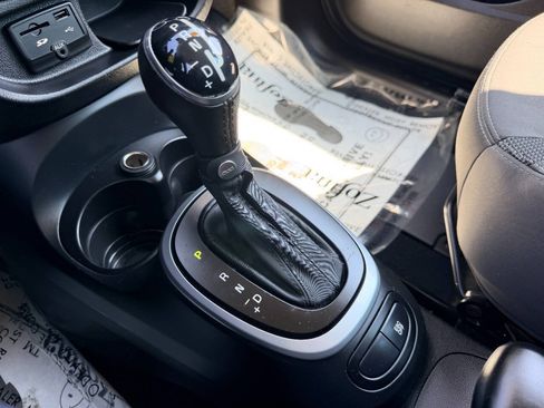 Used 2014 FIAT 500L Trekking FWD image 40