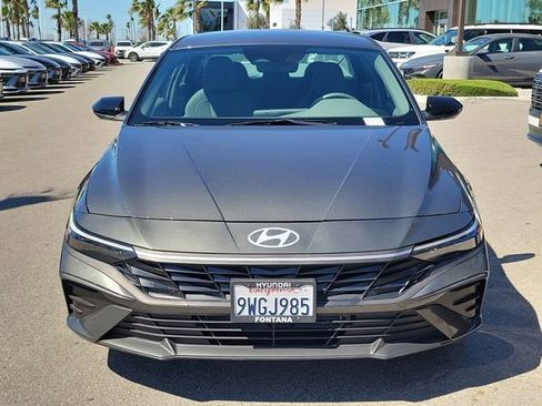 Certified 2025 Hyundai Elantra SEL FWD image 28