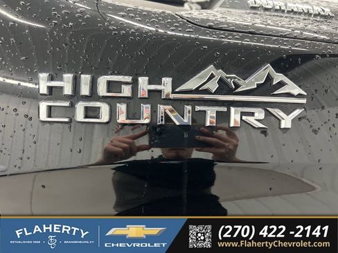 Used 2025 Chevrolet Silverado 1500 High Country AWD/4WD image 19
