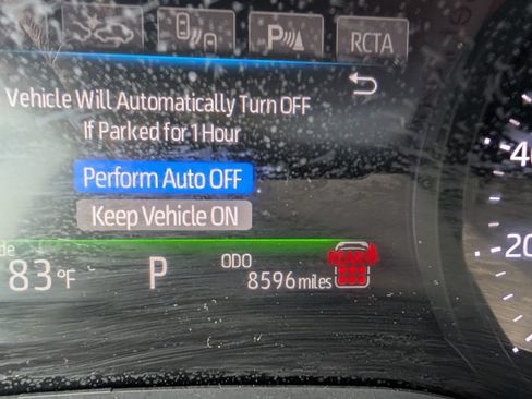Used 2025 Toyota Sienna XLE FWD image 17