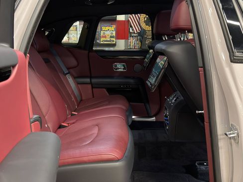 Used 2021 Rolls-Royce Ghost AWD/4WD image 32