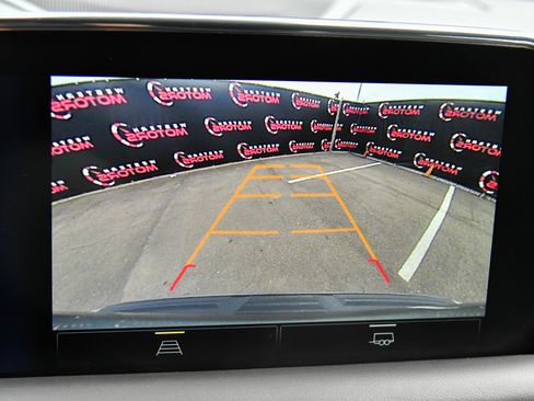 Used 2023 Chevrolet Suburban Premier AWD/4WD image 19
