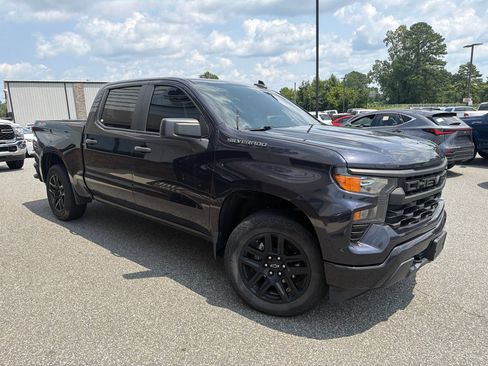 Used 2022 Chevrolet Silverado 1500 Custom AWD/4WD image 8