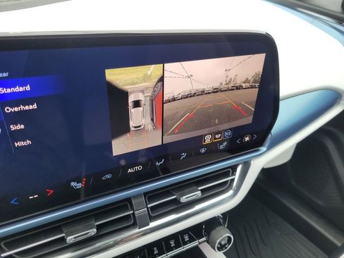 New 2026 Chevrolet Equinox EV LT image 15