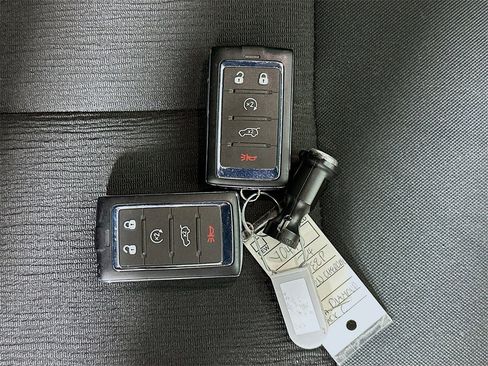 Used 2024 Jeep Grand Cherokee Laredo w/ Luxury Tech Group I image 35