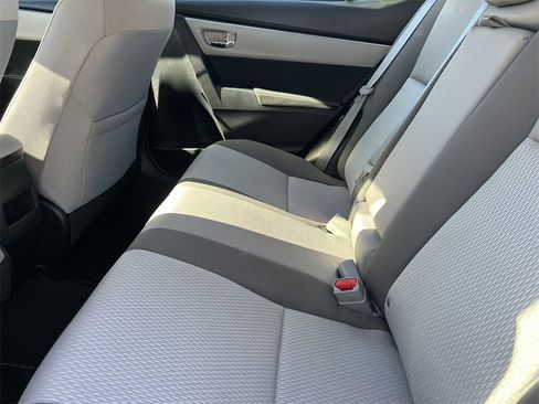 Used 2019 Toyota Corolla L image 15
