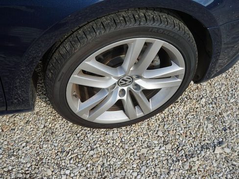 Used 2014 Volkswagen CC Executive FWD image 37