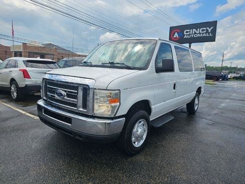 Used 2011 Ford E-350 and Econoline 350 XLT RWD image 4