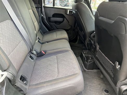 Used 2024 Jeep Gladiator Mojave w/ Convenience Group image 15