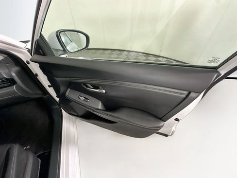 Used 2022 Nissan Sentra SV FWD image 30