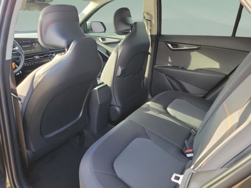 New 2026 Kia Niro LX FWD image 5