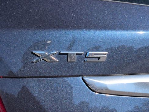 Used 2019 Cadillac XT5 FWD image 28