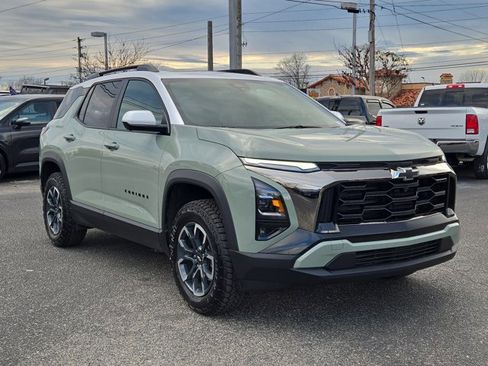 Used 2025 Chevrolet Equinox ACTIV w/ Safety and Technology Package image 3